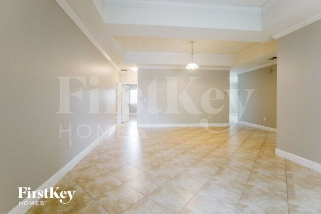 Photo - 665 SE 31st Ave