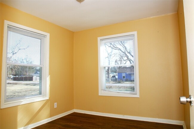 Photo - 520 Mckee St