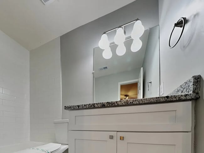 Photo - 302 Graham Meadow Dr