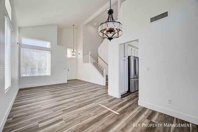 Photo - 242 Farlin Cir