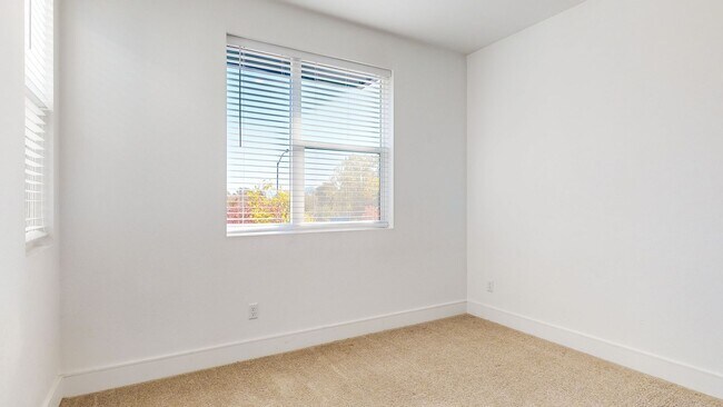 Photo - 1 Bed 1 Bath Granny Unit! PGE Included