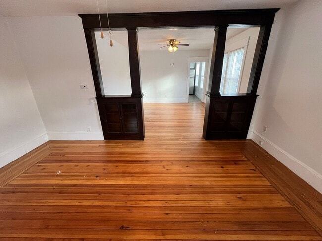 Photo - 25-27 Maple St Unidad 25 Maple Street