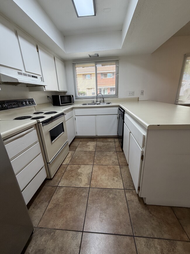 Photo - 4595 N 17th Ave