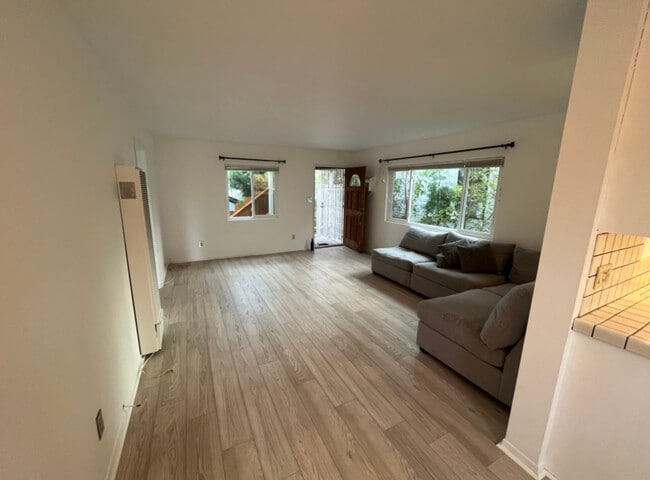 Sala de estar - 635 Palms Blvd Unidad B