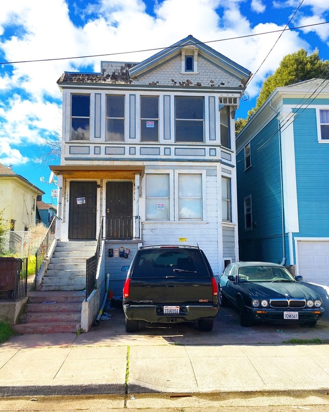 Photo - 1809 Linden St