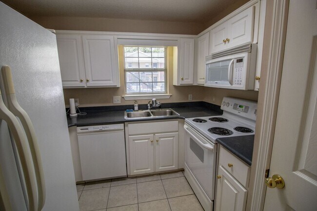 Photo - Henderson Place