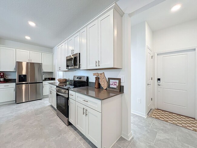Photo - Like-New, Move-In Ready Gem in Kelly Park Area of Apopka
