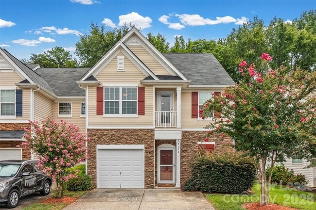 Building Photo - 2090 Shady Pond Dr