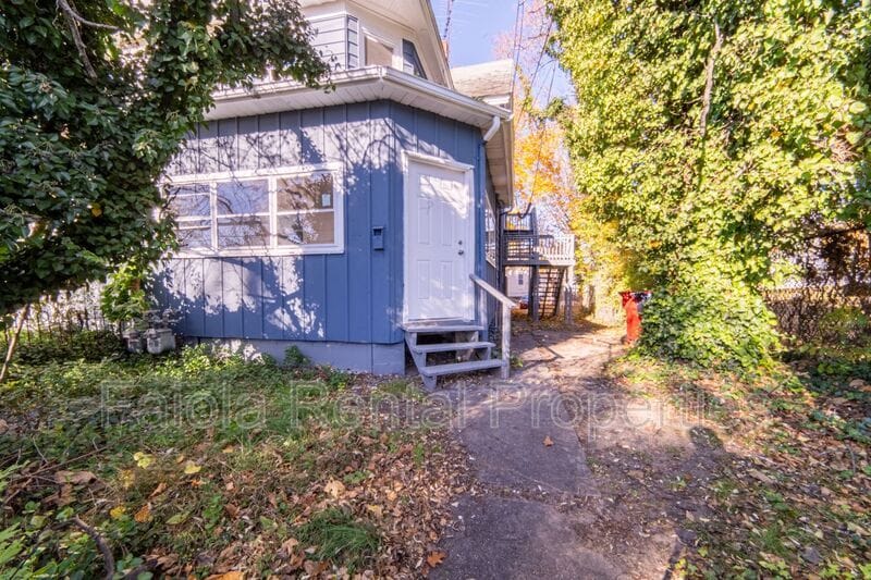 Photo - 573 E Commerce St Unit 2nd Floor