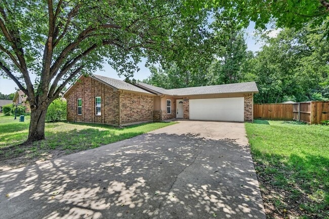 Building Photo - 2908 Mistywood Ln