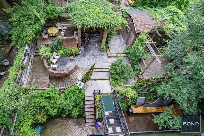 Photo - 520 East 6th Street