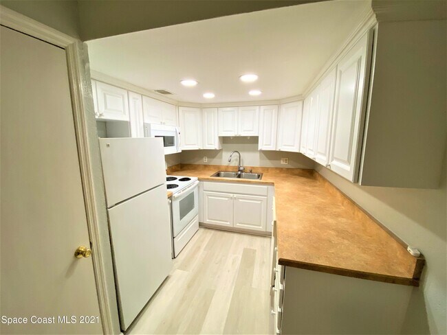 Photo - 2170 Knox McRae Dr Unit 5