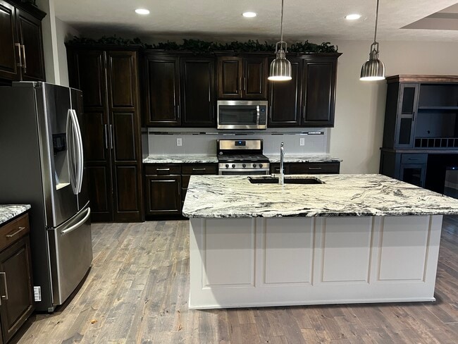 Photo - 19616 Parker Street