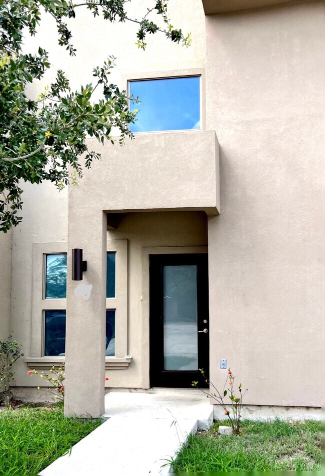 Building Photo - 2550 Weslaco Rd Rental