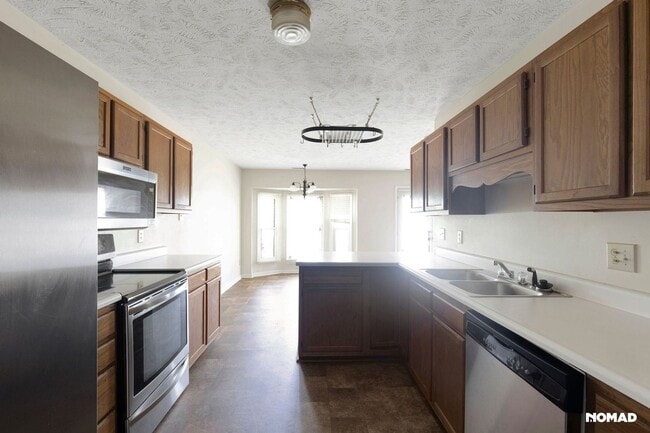 Photo - 1604 Piney Creek Pl