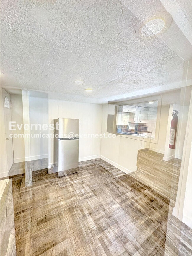Photo - 43406 SE N Bend Way Unidad 2