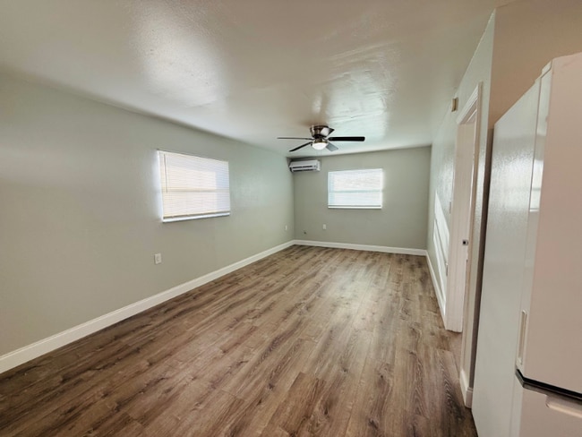 Photo - 1100-1190 Neptune Dr Unit 1128