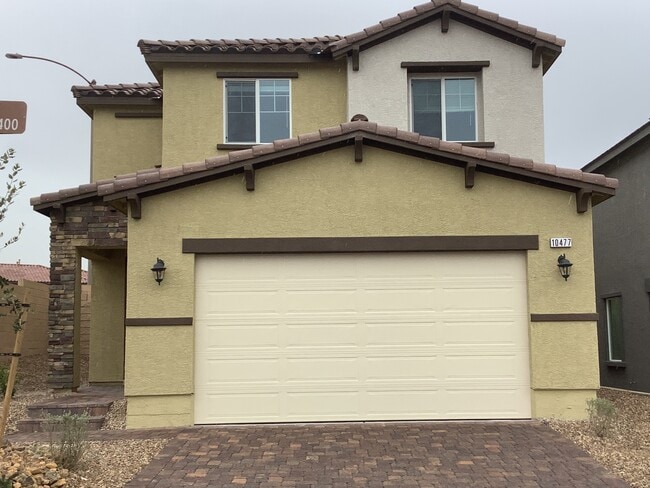 Building Photo - 10477 Beavertail Hill Ave