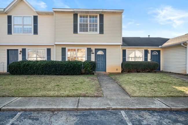 Photo - 319 Quincy Ave Townhome