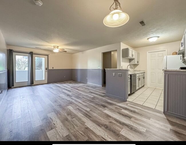 Photo - 648 Friars Ln Unit 2