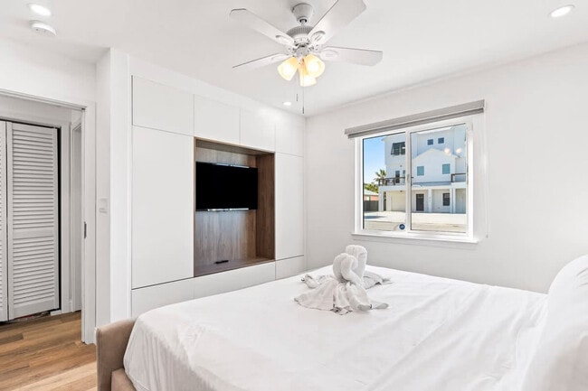 8115 Thomas Dr Unit SI ID1354909P