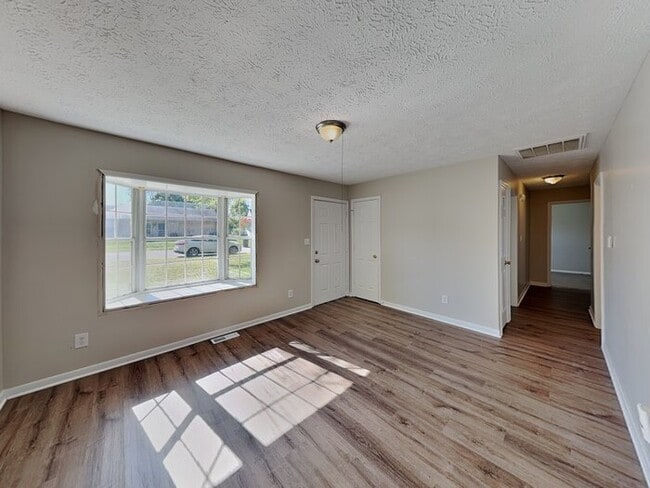 Photo - 83 N Wagon Rd