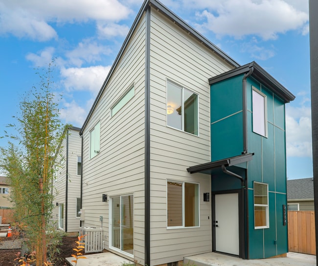 Photo - 4268 NE Going St