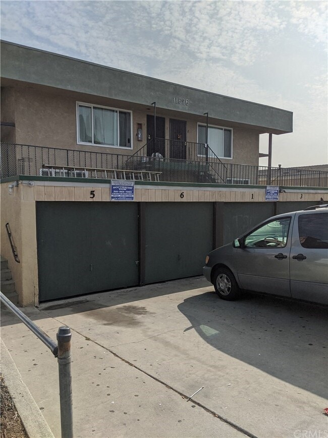 Photo - 11626 Cedar Ave.