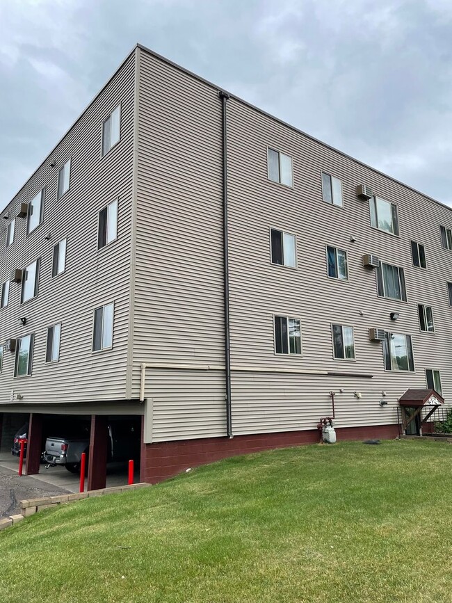 Building Photo - One Bedroom Unit 101