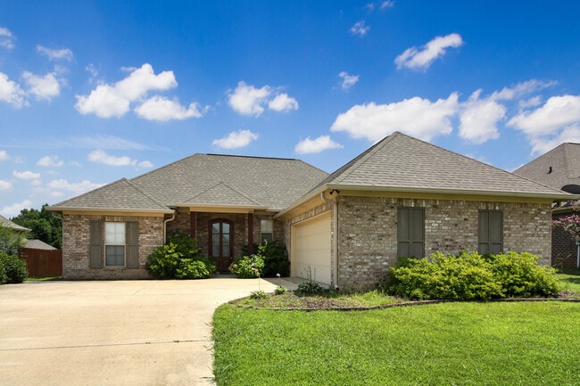 Building Photo - 203 Buttonwood Ln