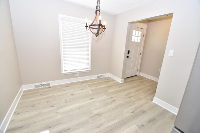 Photo - 3805 Wedgewood Ct