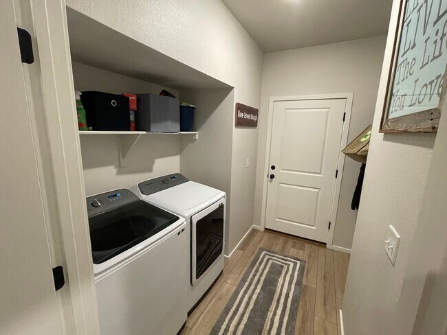 Laundry - 2102 Setting Sun Dr Unit 7