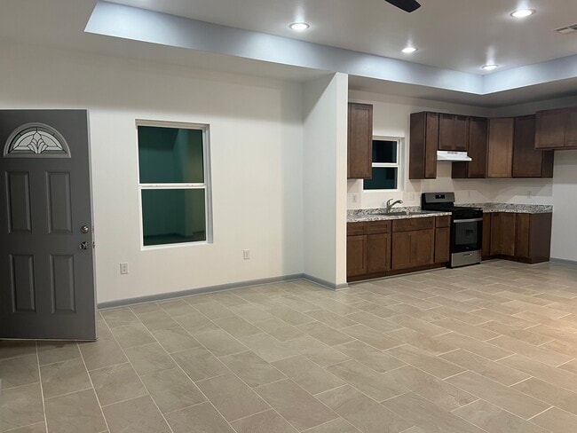 Photo - 5125 Oak Dr