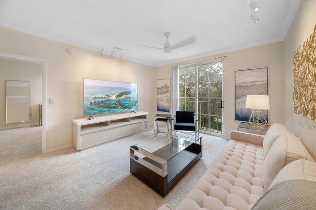 Building Photo - 720 S Sapodilla Ave Unit 301