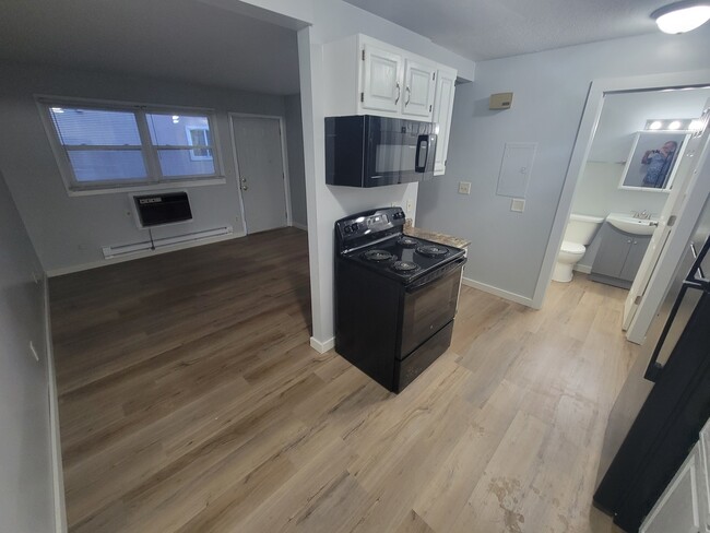 Building Photo - 425 10th St N Unit 1 Rental