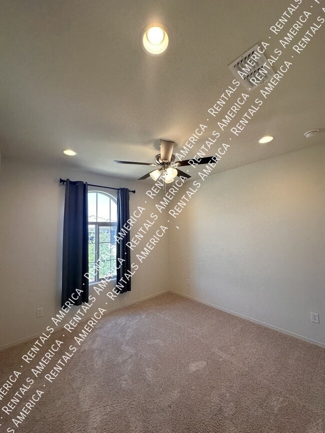 Photo - 18675 N 268th Ave