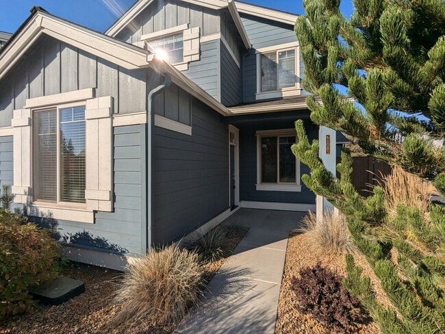 Photo - Newer 3 bedroom plus Den and Amenities in The Bridges