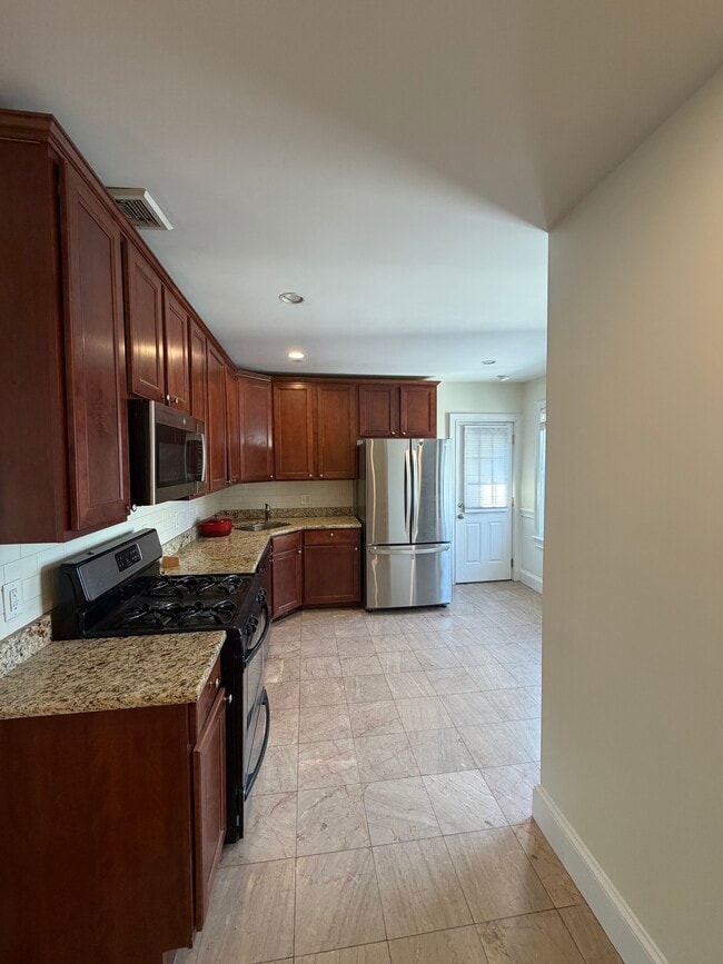 Building Photo - 45 Houghton St Unit 2