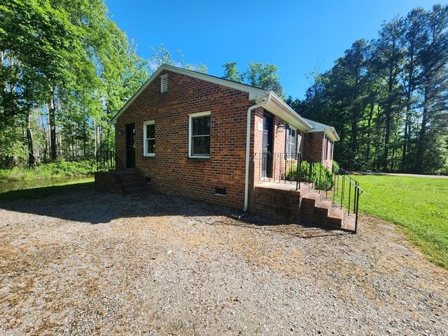 Photo - DUPLEX IN PRINCE GEORGE