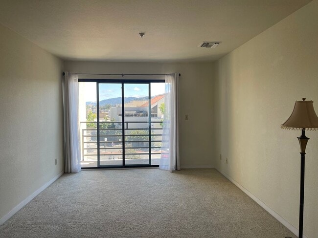 1201 Alta Vista Ct Unidad 206