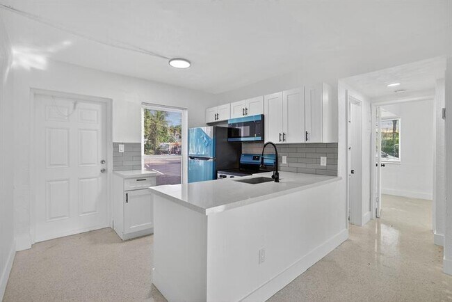 Photo - 1821 Middle River Dr Unit 4