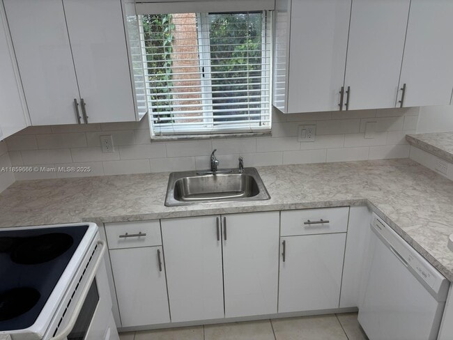 Photo - 1320 SE 31st Ct