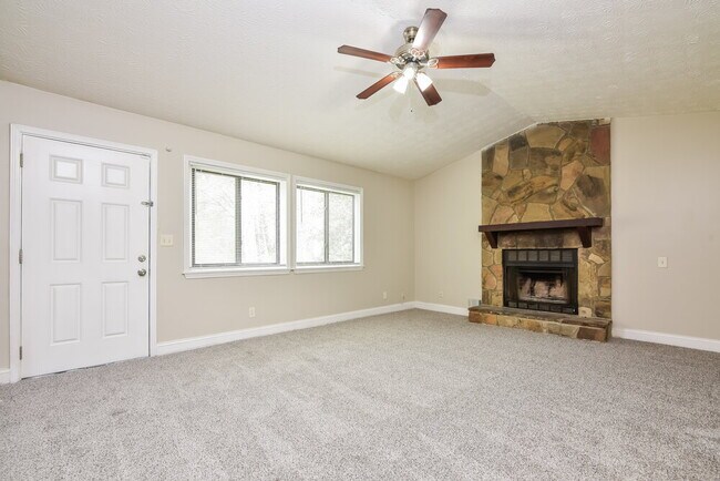 Photo - 1260 Halter Ln