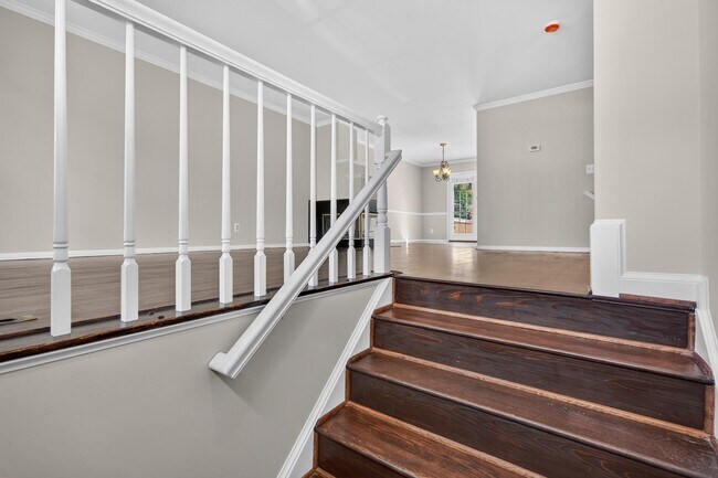 Photo - 341 S Pickett St