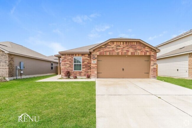 Building Photo - Now Available! First Month Free! Rental