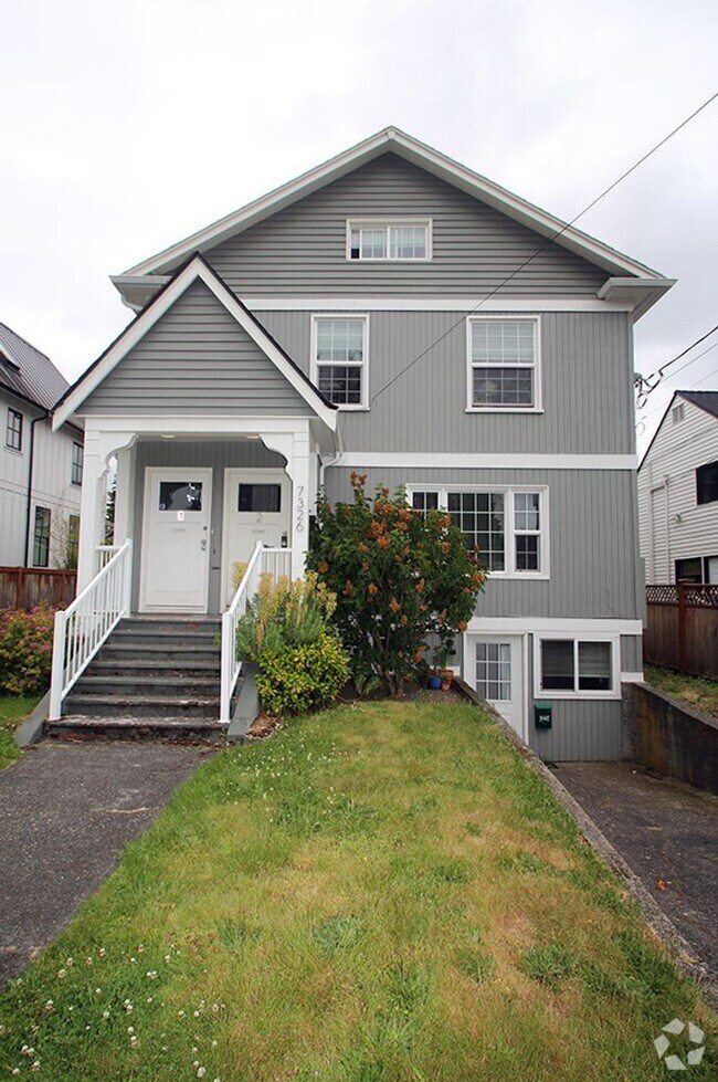 Building Photo - 7326 Triplex Unit 3 Rental