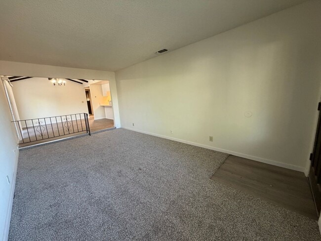 Photo - Fully Renovated 2-Bedroom Home with Spacious Layout in Prime Fair Oaks Location Unidad 5218