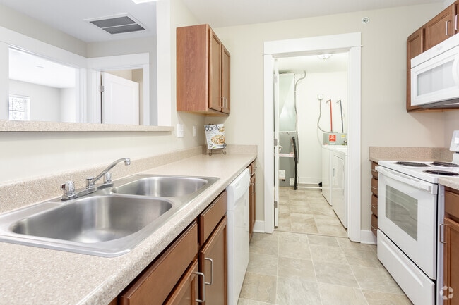 1HAB,1BA,724SF - The Hyacinth - Preserve at Grande Oaks Apartment Homes