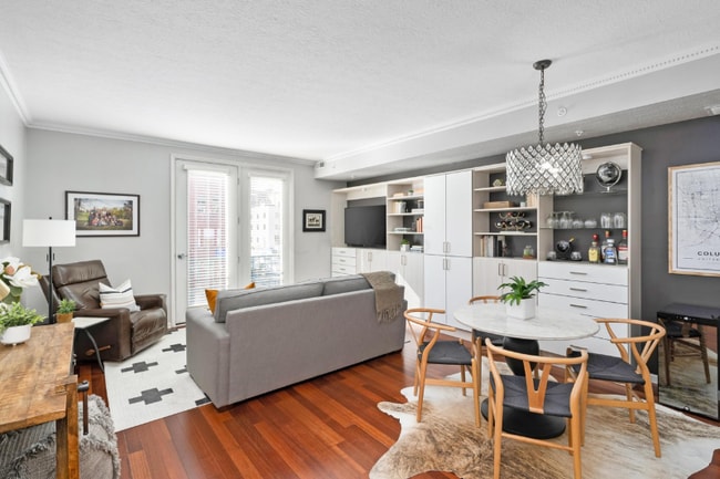 Photo - 334 S 3rd St Unidad 2