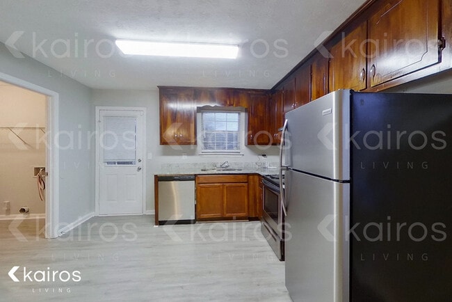 Photo - 100 Deer Pky